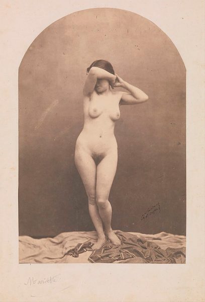Mujer desnuda antigua